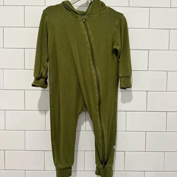 Kyte Baby Olive Hooded Zip Romper 12-18 - Picture 1 of 3